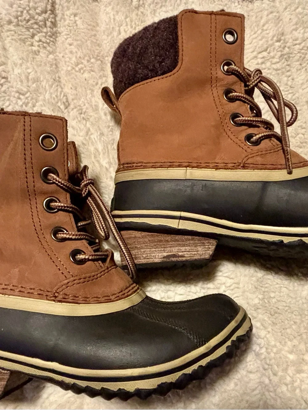 Sorel Brown and Black Slimpack II Lace-Up Women's Winter Boots